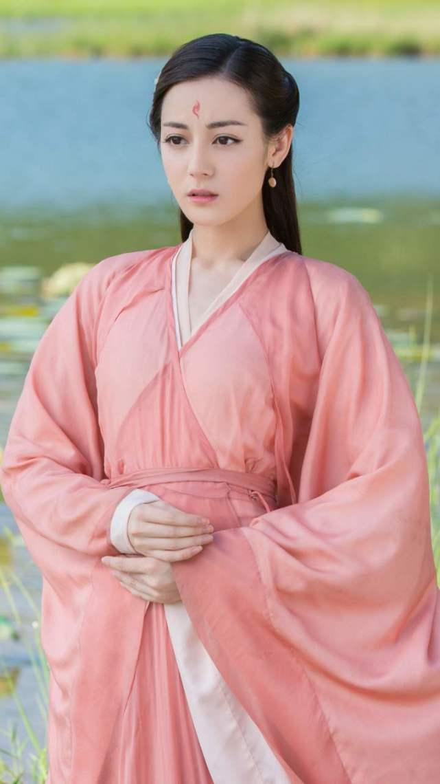 娱乐吃瓜君吴磊迪丽热巴,揭秘明星背后的故事