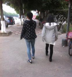 广东初中女生扒衣视频,广东初中女生扒衣视频事件引发社会关注