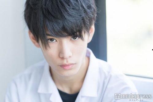 日本路人帅哥图片,捕捉日本路人帅哥的迷人瞬间