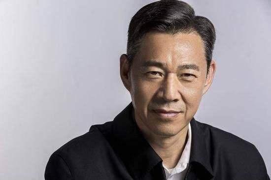 明星张丰毅照片曝光,岁月痕迹下的经典魅力