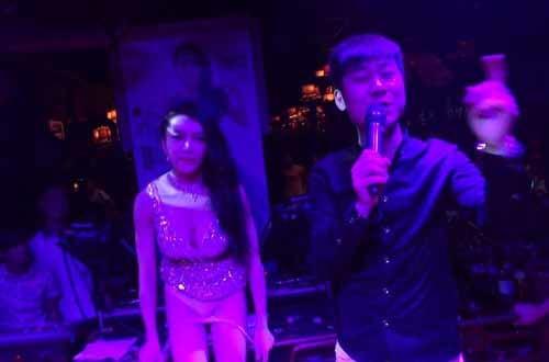 龚玥菲脱丁字高清视频,性感瞬间引发热议