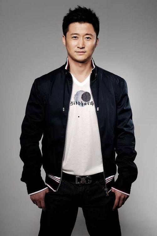 2017明星收入吴京,吴京勇夺冠军，实力与人气双赢