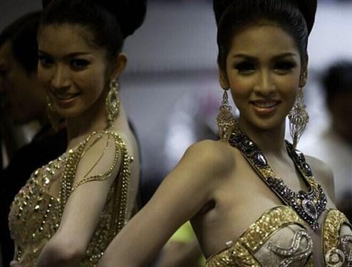 人妖2017AV,揭秘泰国变性文化背后的故事