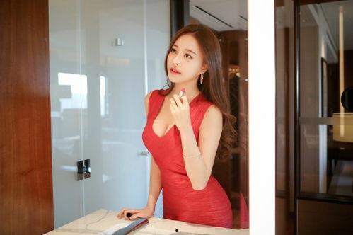 欧美丰满丝袜人妻,性感与成熟的完美融合